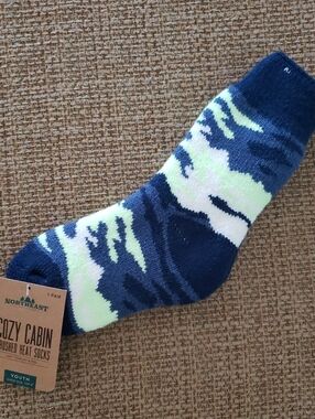NWT-Cozy Cabin Youth Brushed Heat Socks - Navy & Lime Camouflage Youth